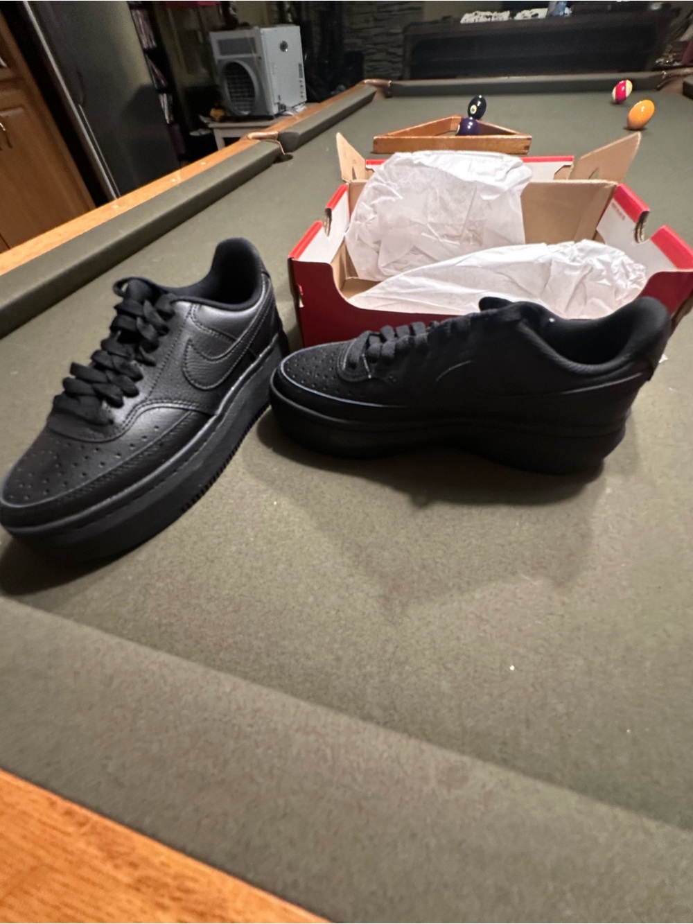 Nike Court Vision Alta LTR Black leather womens Low-Top Sneakers 7m nib